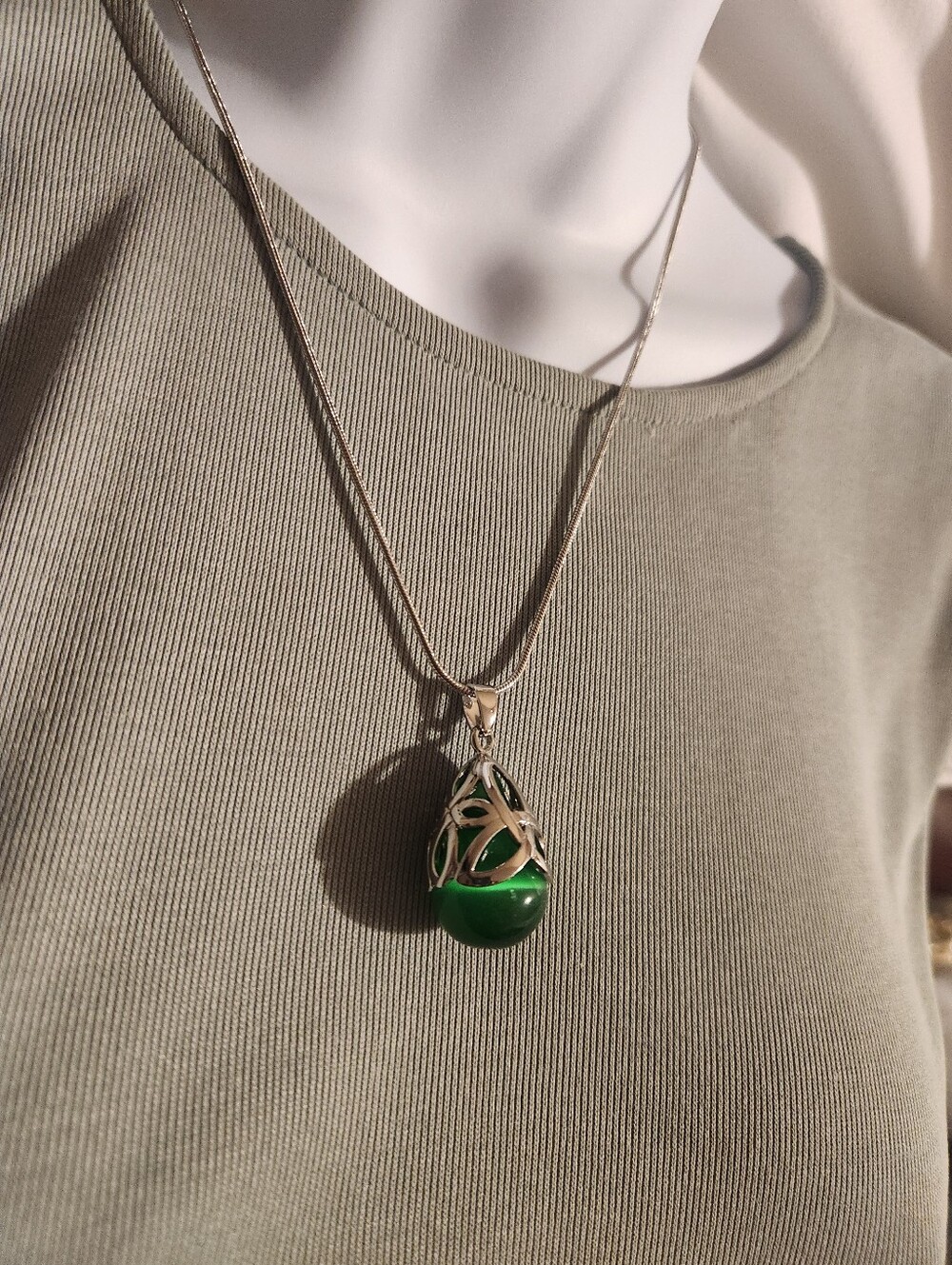 Neclace - Picture 4 of 7